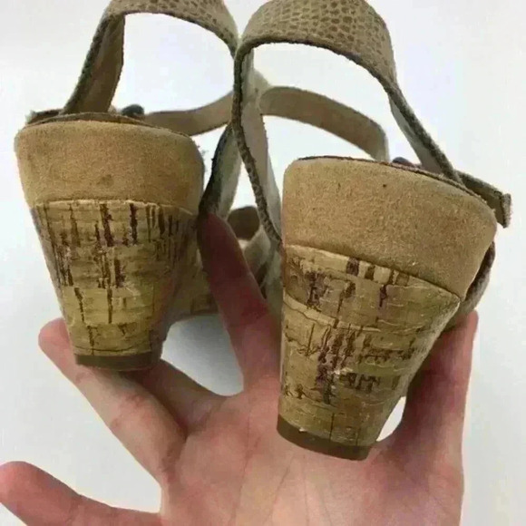 Aerosoles Wedges size 6.5 Lighthearted Snake Print - Picture 7 of 9